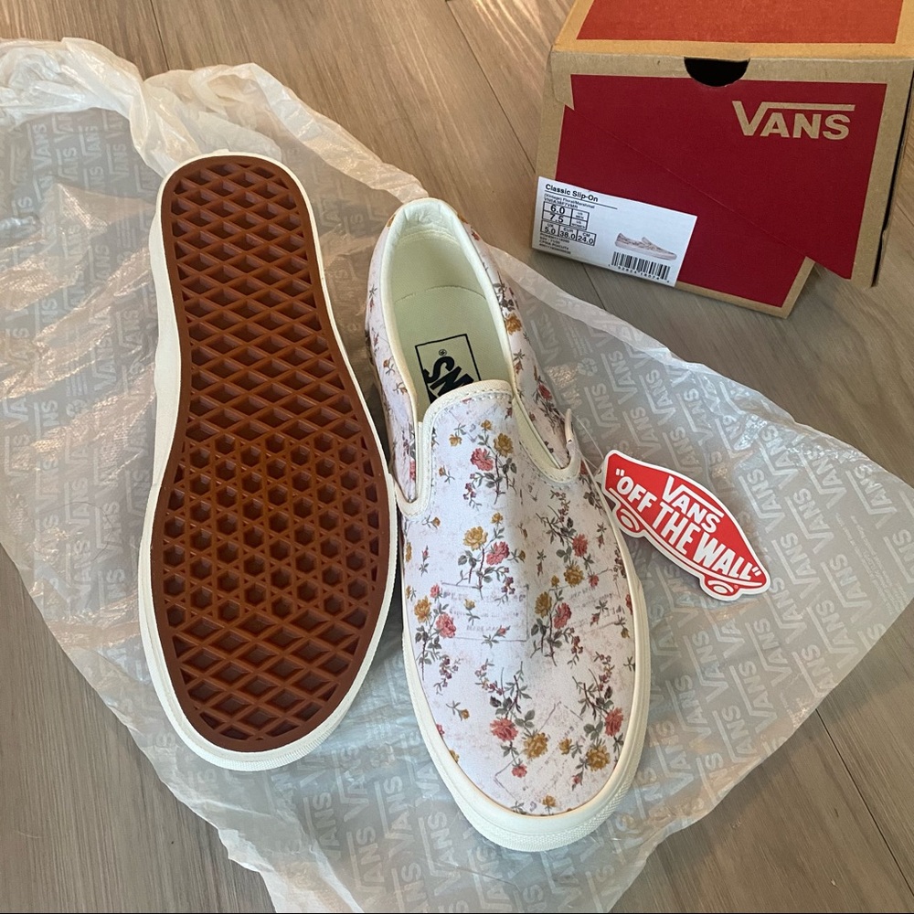 Vans 7.5 floral classic slip on (new with tags)
